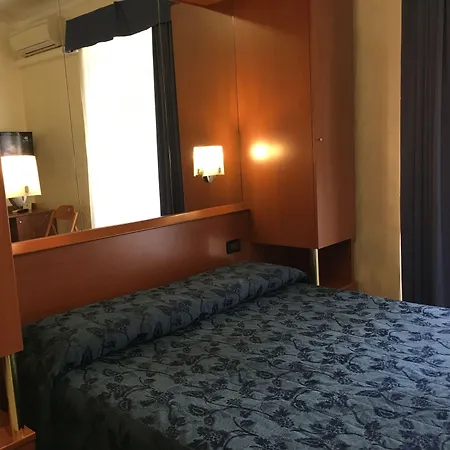 Hotel Aurora-2