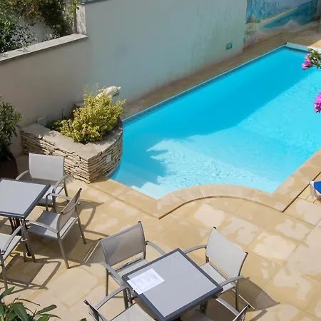 Logis Hotel Au Tambour-3