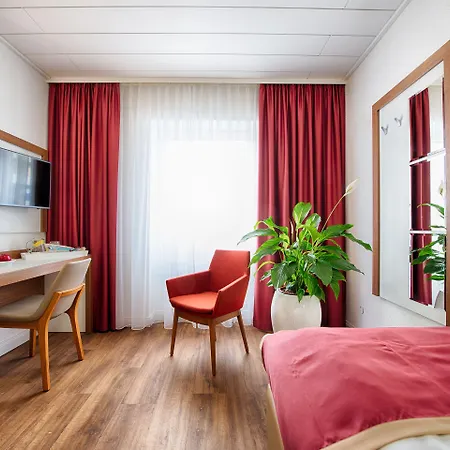 Hotel Senator-2
