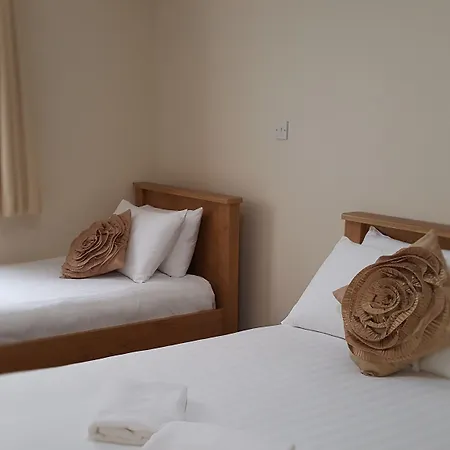 Hazelbrook House B&B-2