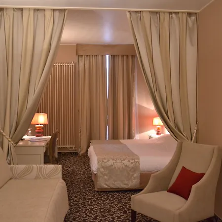 Hotel Des Augustins-3