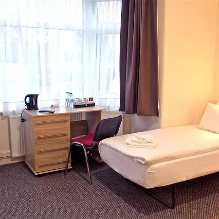 OYO Central Hotel Golders Green-2