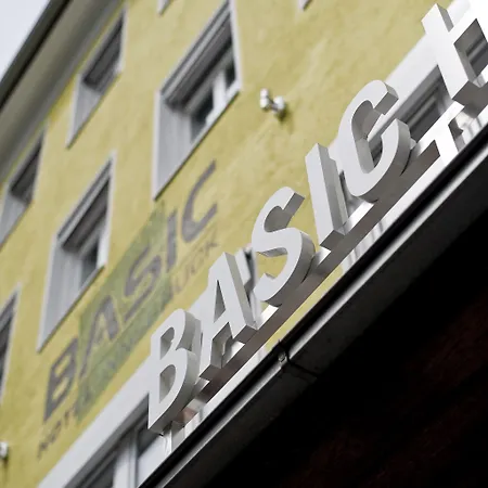 Basic Hotel Innsbruck-2