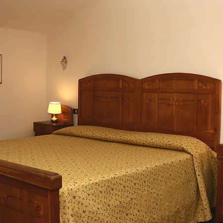 Hotel Torcolo "Residenze Del Cuore"-3