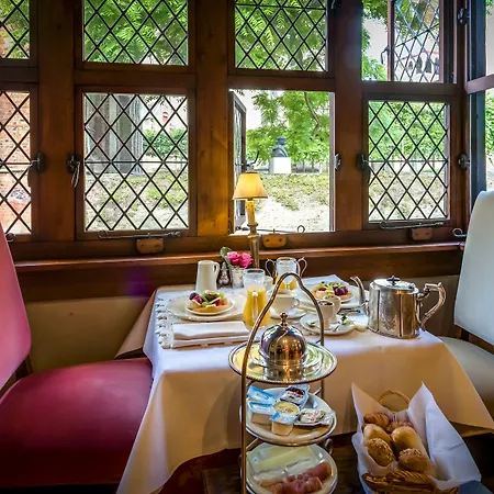 Luxury Guesthouse Bonifacius - Unique Location-3