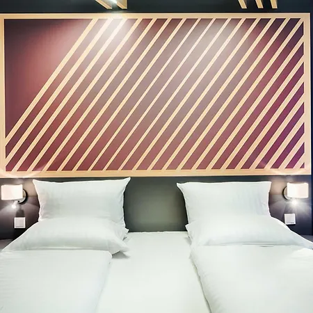 B&B Hotel Muenchen-Moosach-3