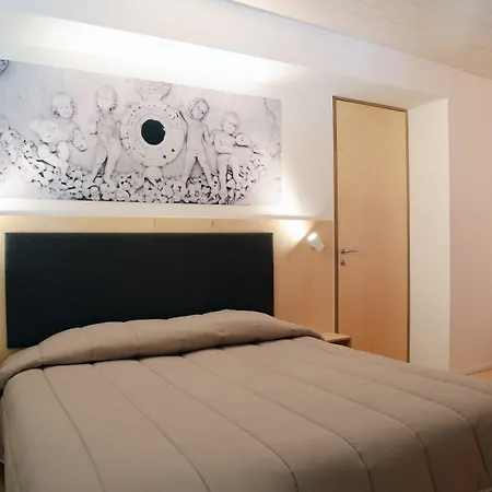 Le Stanze Del Lago Apartments-3