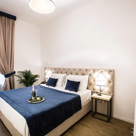 Chic & Town Luxury Rooms Piazza Di Spagna-3