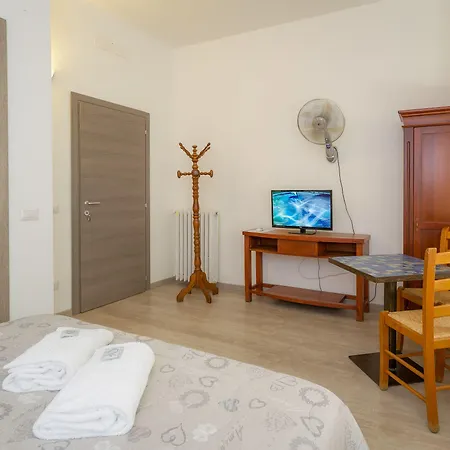 Juliette House Rooms-2