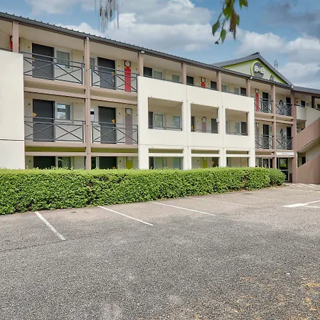 B&B Hotel Clermont-Ferrand Le Brezet Aeroport-2