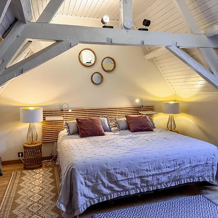 Skindles Guesthouse-3