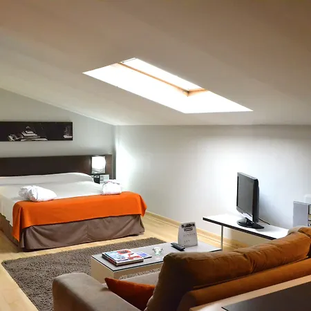Atenea Rekord Suites Barcelona-3