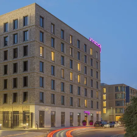 Moxy London Excel-3