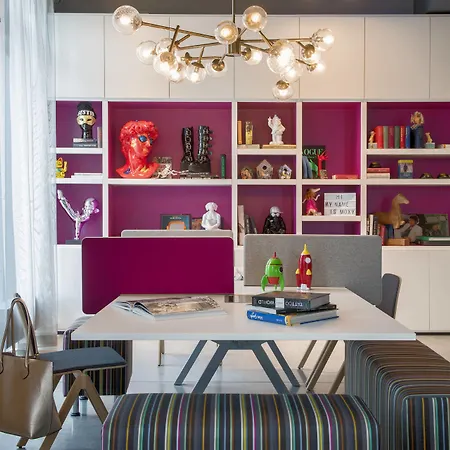 Moxy Frankfurt Airport-2