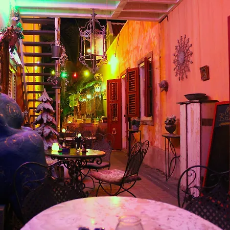 Bed&Bike Curacao - Pietermaai-3