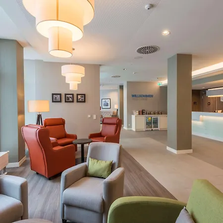 Hampton By Hilton Munich City West-2