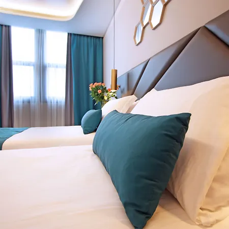 The Hive Hotel-2