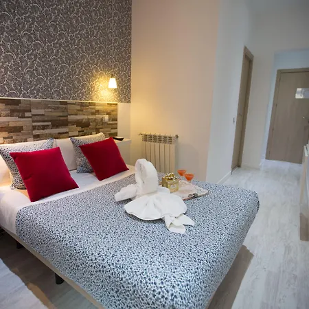 Hostal Adis-3