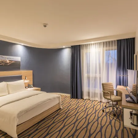 Hampton By Hilton Frankfurt Airport-3
