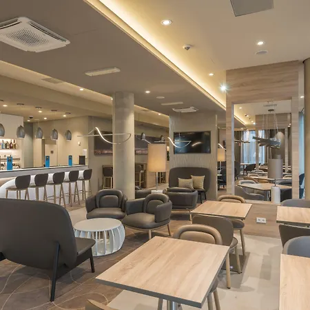 Hampton By Hilton Frankfurt Airport-2