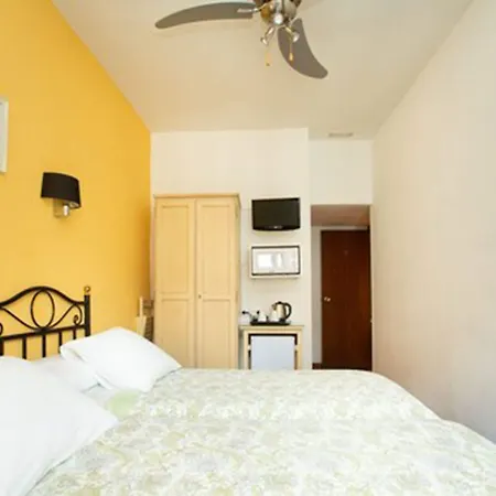 Hostal Los Alpes-2
