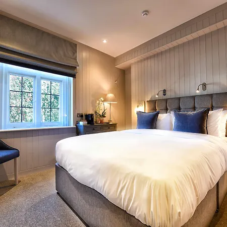 The Bridge Pub & Rooms-2