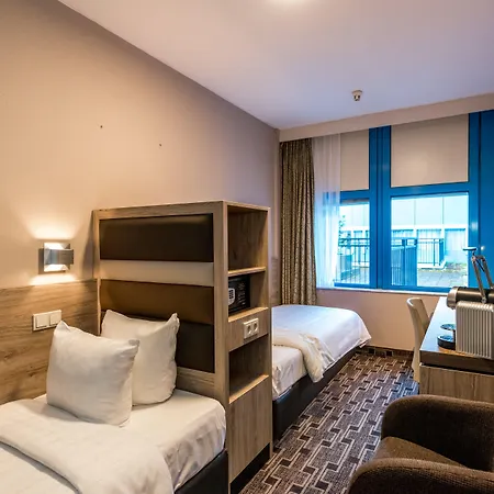 Xo Hotels Blue Square-3
