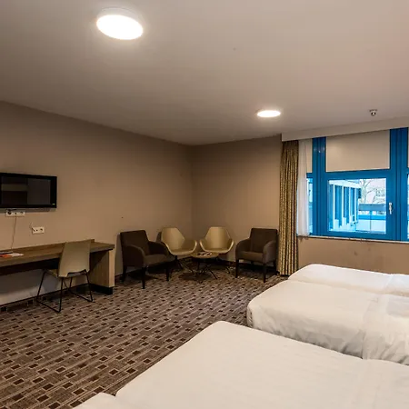 Xo Hotels Blue Square-2