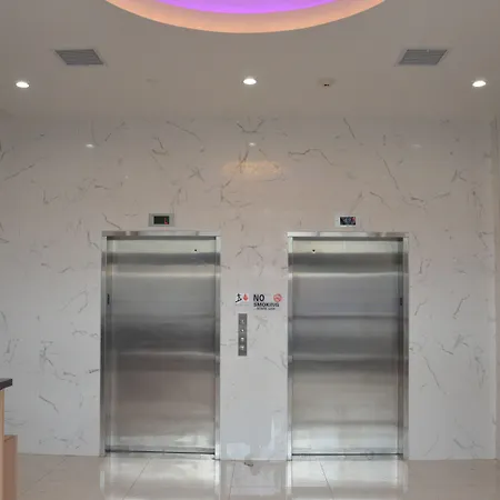 Lic Plaza Hotel-3