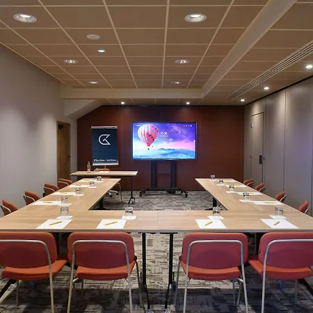 Golden Tulip Reims Bezannes-3