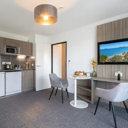 Nemea Appart Hotel Grand Coeur Nancy Centre-3