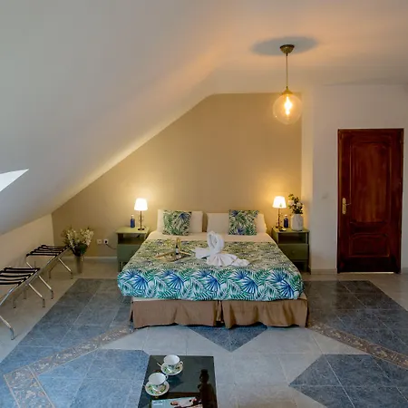 Hostal Escala Suites-3