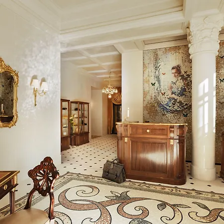 Hotel Madame Reve-3