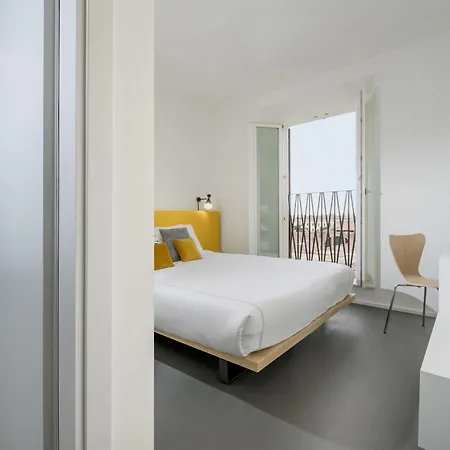 Camplus Hotel Roma Centro-3