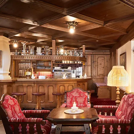 Hotel Alpenhof Kristall-2