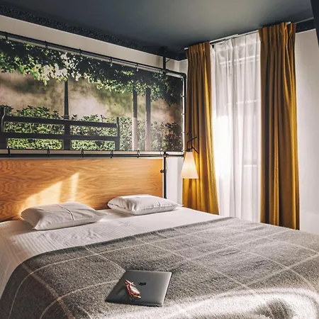 Zoom Hotel-3