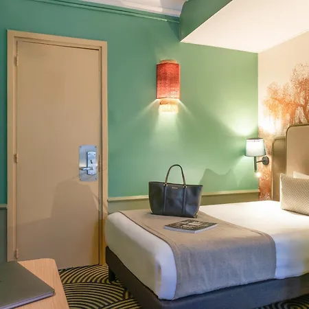 Hotel Avalon Paris Gare du Nord-3