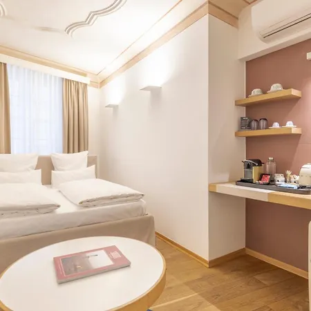 Small Luxury Hotel Goldgasse-2