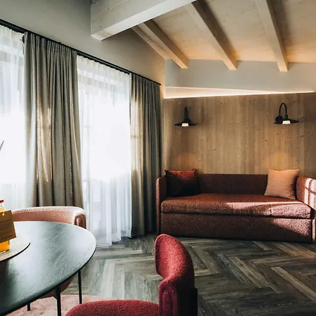 Gruenwald Resort Soelden Appartements Und Chalets Mit Pool-2