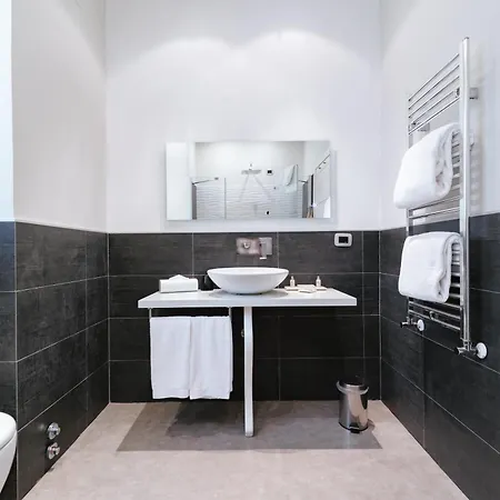 Montenapoleone Suites-2