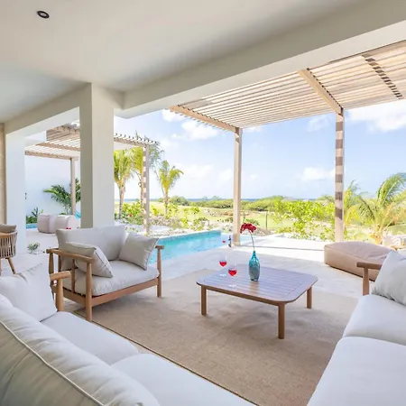 The Reef - Blue Bay Golf & Beach Resort-3