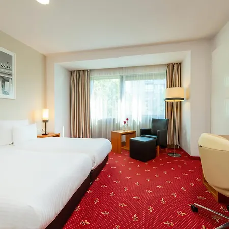 Leonardo Hotel Berlin KU'DAMM-2