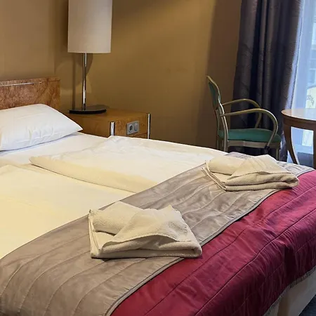 Hotel M68-2