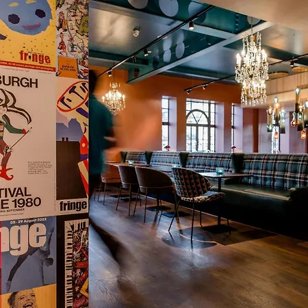 Motel One Edinburgh-Princes-3