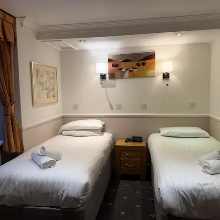Hyde Park Radnor Hotel B&B-3