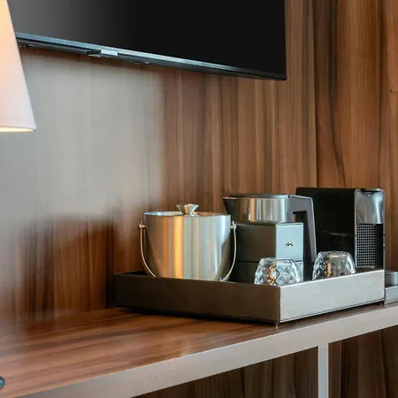 Courtyard By Marriott Amsterdam-3