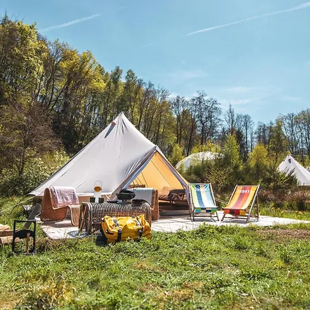 Daft Hotel & Glamping-2
