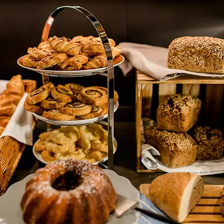 Motel One Amsterdam-Waterlooplein-2