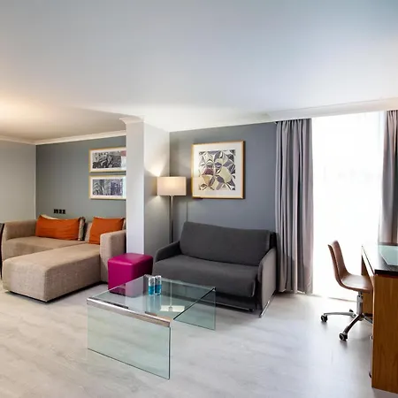 Hilton London Kensington Hotel-3