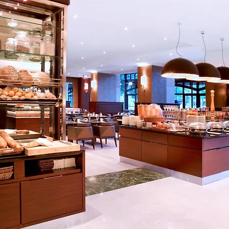 Hilton Antwerp Old Town-3